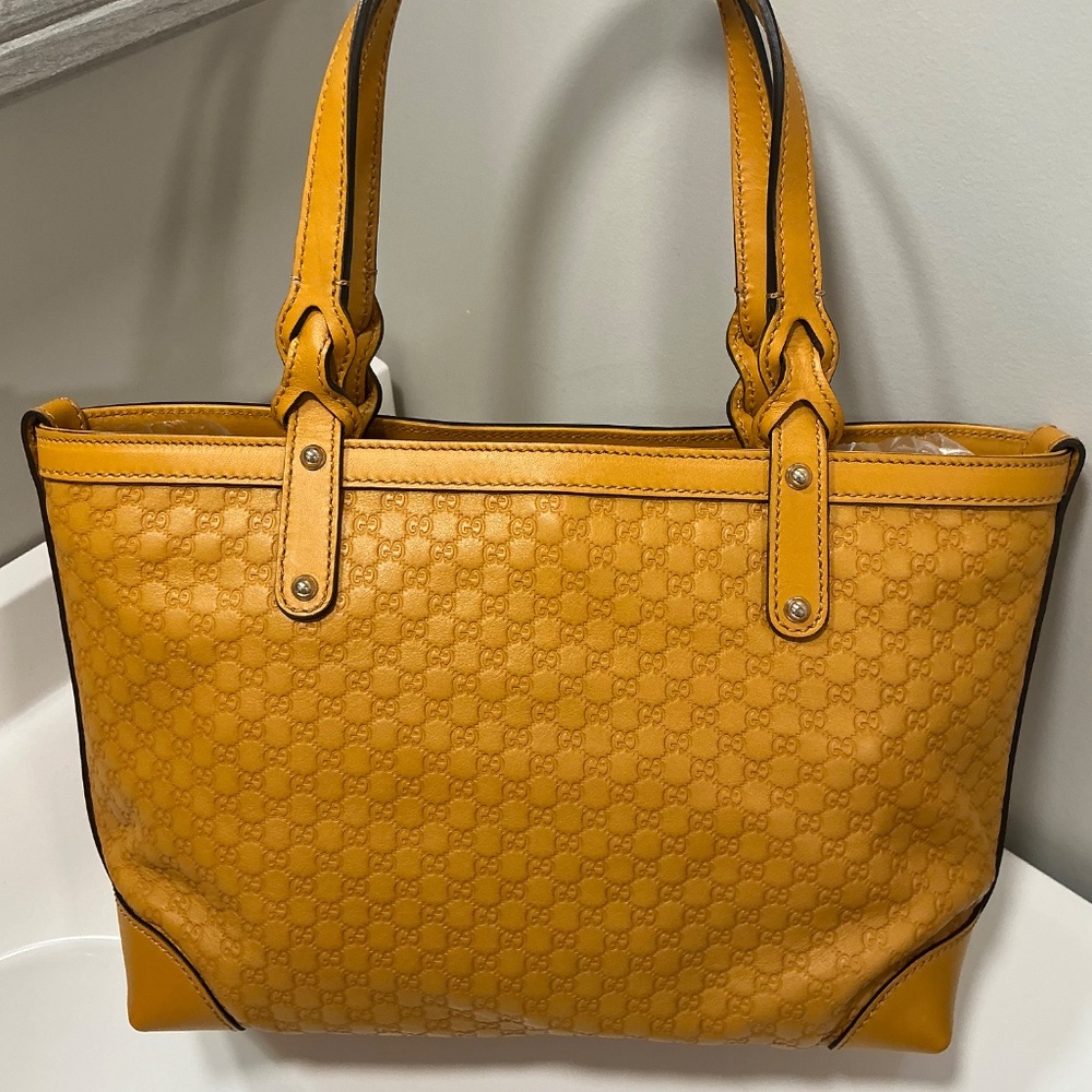 GUCCI Microssima small tote handbag with pouch - Picture 2 of 11